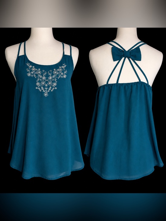 Em Tops - Women’s Teal Double-Strap Embroidered Floral Camisole medium